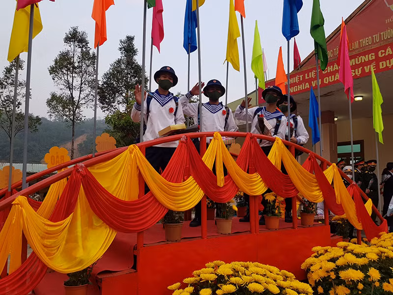 2.453 thanh niên Quảng Nam nô nức lên đường nhập ngũ -0