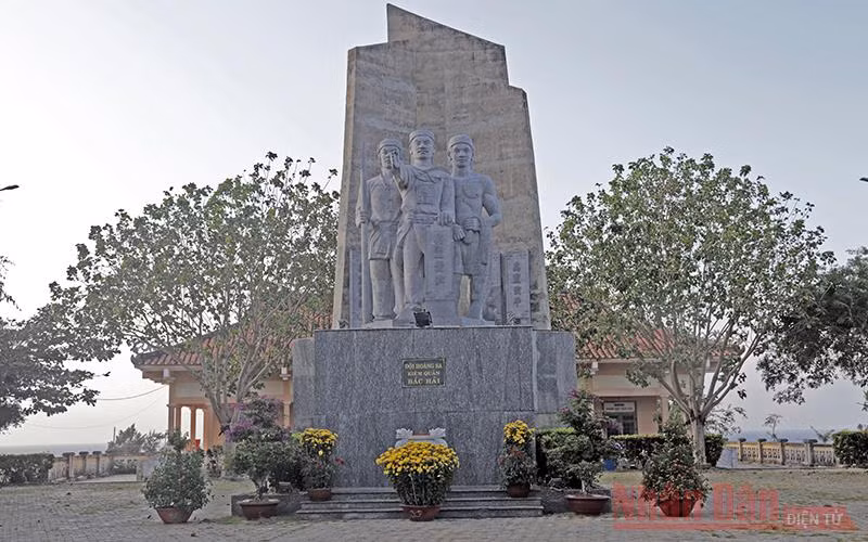 Lý Sơn – Thiên đường giữa biển khơi -0