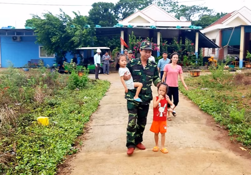 Đảo Cồn Cỏ đang gió giật mạnh, một người bị thương -0