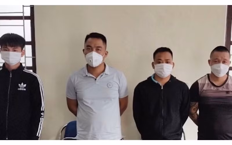 Bốn đối tượng trong đường dây đánh bạc vừa bị bắt tạm giam