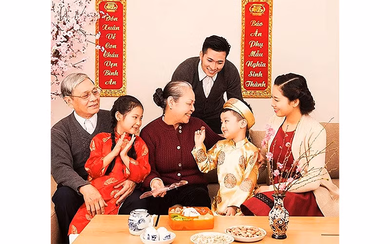 Chúng ta đã bao giờ dành nhiều thời gian nghĩ về những giá trị nhân văn của Tết Việt! Ảnh: CTV