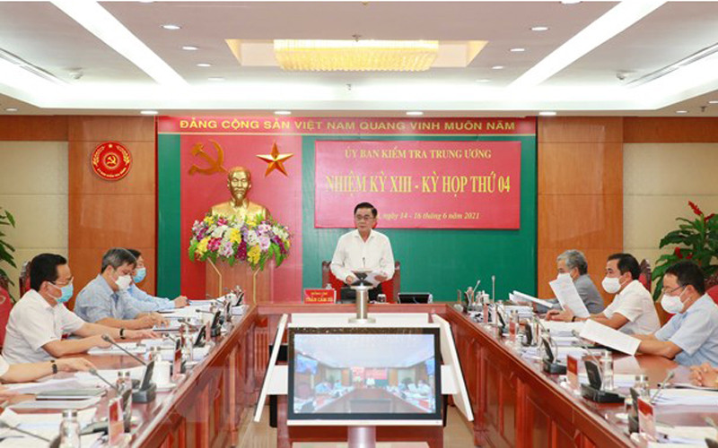 Ủy ban Kiểm tra Trung ương họp xem xét, thi hành kỷ luật các lãnh đạo Tỉnh ủy, UBND tỉnh Bình Dương. (Ảnh: Phương Hoa/TTXVN)