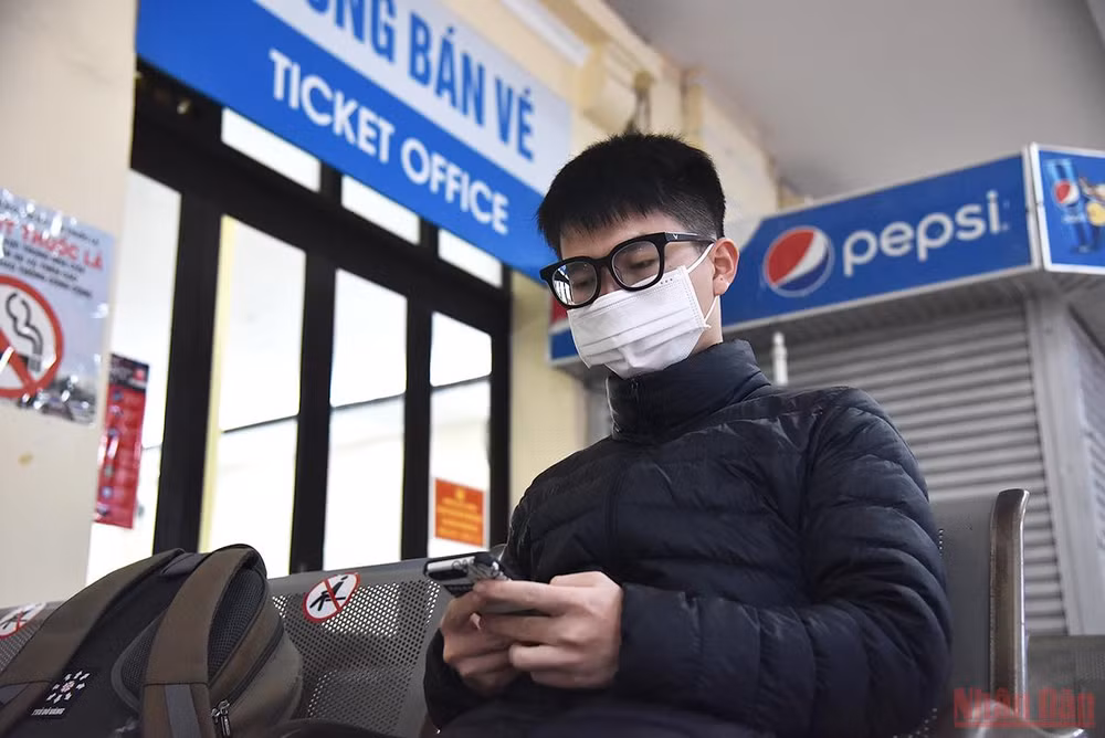 Chuyến tàu ngày cuối năm -0