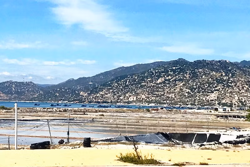 Một góc khu vực nhà nước thu hồi đất để thực hiện dự án điện khí LNG tại xã Phước Diêm, huyện Thuận Nam, tỉnh Ninh Thuận.