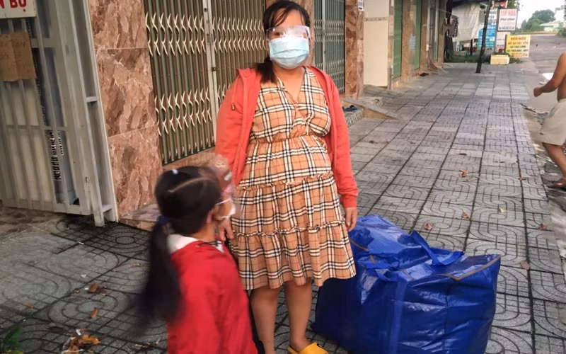 Chuyến về quê cuối cùng của gia đình “4 trong 1” -0