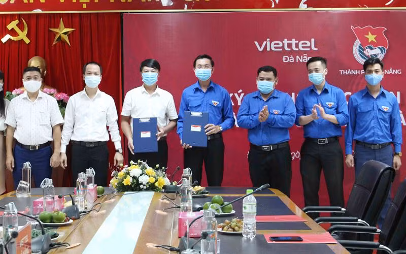 Hai đơn vị ký kết thỏa thuận hợp tác.