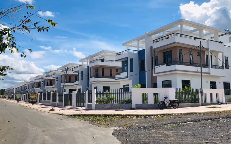 Một góc dự án khu dân cư Tân Thịnh, nơi có gần 500 căn biệt thự, nhà liền kề xây dựng không phép.