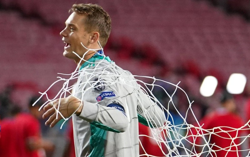 Bây giờ, gọi Manuel Neuer là thủ môn vĩ đại nhất được chưa?