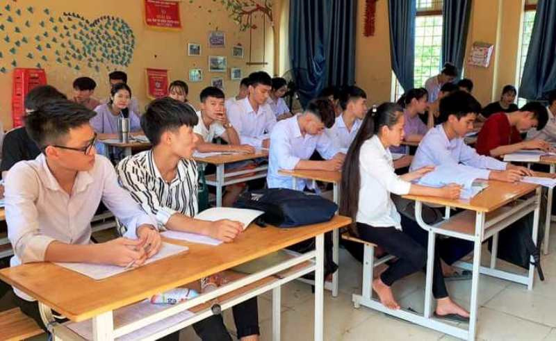 Học sinh lớp 12 ở Lào Cai trước kỳ thi tốt nghiệp THPT năm 2020. Lào Cai hỗ trợ 400 học sinh hoàn cảnh khó khăn thi tốt nghiệp THPT -0