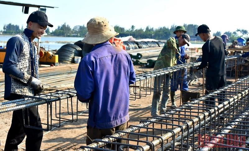 Ba tháng đầu năm nay, tiến độ giải ngân vốn đầu tư công tại Thái Bình đã đạt hơn 30% kế hoạch vốn. (Ảnh: Mai Tú)