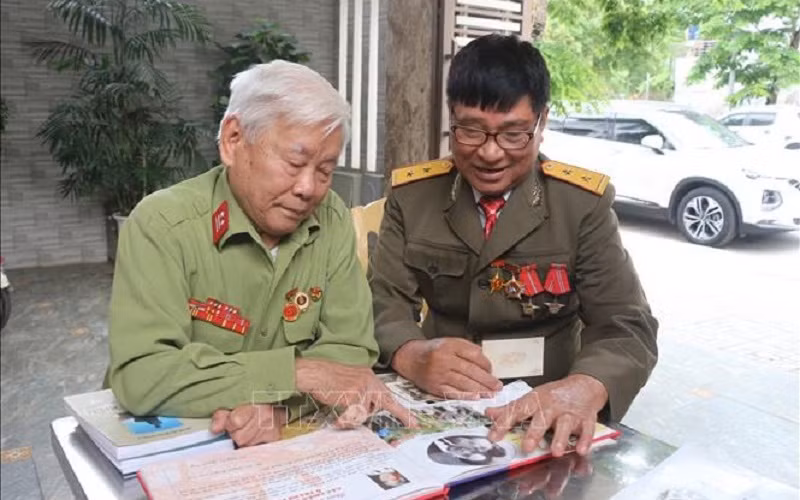 Những cựu chiến binh từng vào sinh ra tử ở nhiều chiến trường khác nhau nhưng ở họ vẫn luôn ánh lên niềm tự hào đã cùng góp vào chiến công của Tổ quốc.