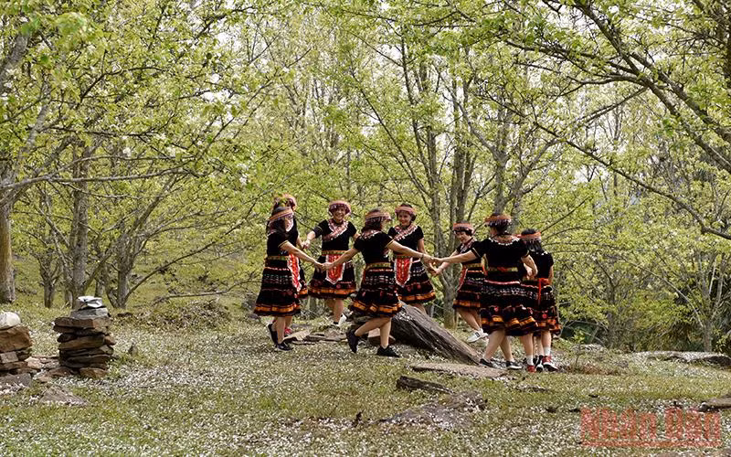 Khai mạc Tuần văn hóa du lịch vùng cao Na Hang -0