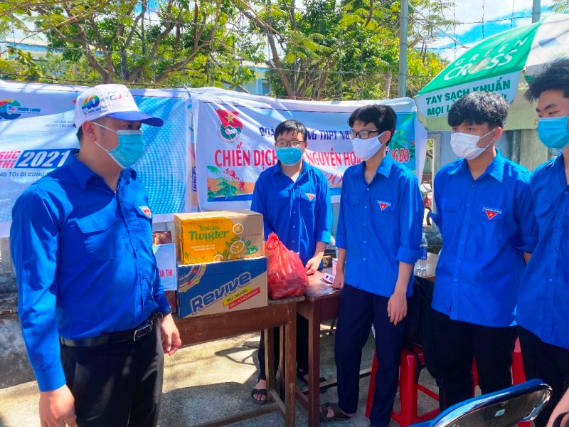 Thăm các đội hình “Tiếp sức mùa thi”. Hơn 200 tình nguyện viên “tiếp sức” kỳ thi tuyển sinh lớp 10 -0