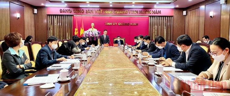 Tổng Biên tập Báo Nhân Dân Lê Quốc Minh phát biểu tại hội nghị. Tăng cường hợp tác truyên truyền giữa Báo Nhân Dân và tỉnh Quảng Ninh -0