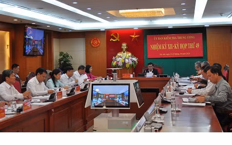 Thông cáo báo chí kỳ họp 49 của Ủy ban Kiểm tra Trung ương