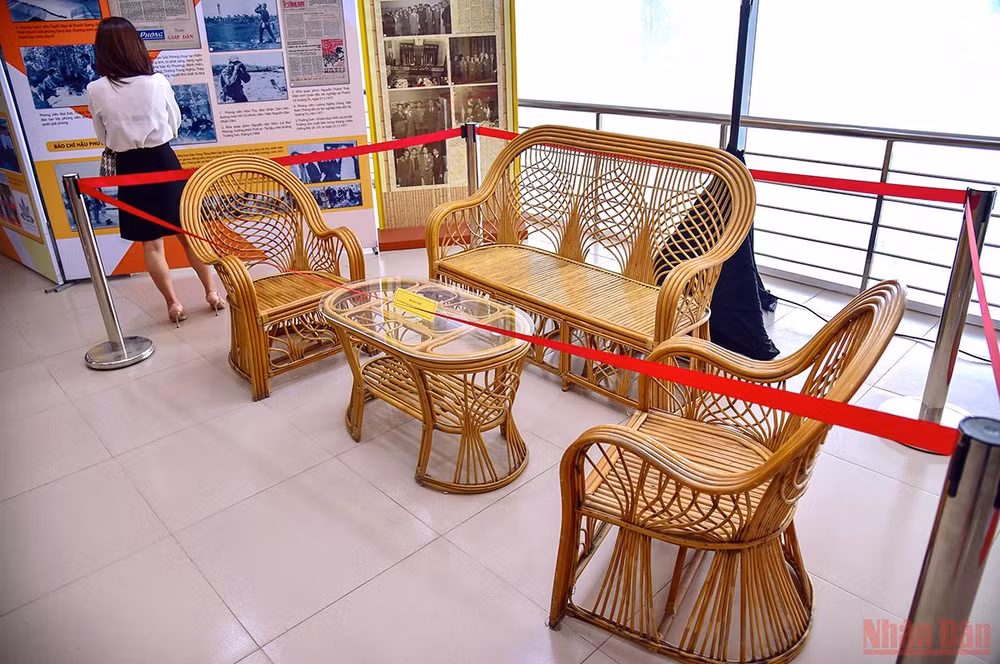 Trưng bày chuyên đề “Một đội ngũ cách mạng, một sứ mệnh vẻ vang” -0