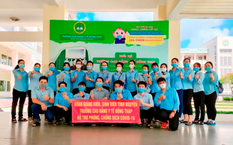 Các bạn sinh viên tự nguyện đến thành phố Sa Đéc tham gia phòng, chống dịch Covid-19.