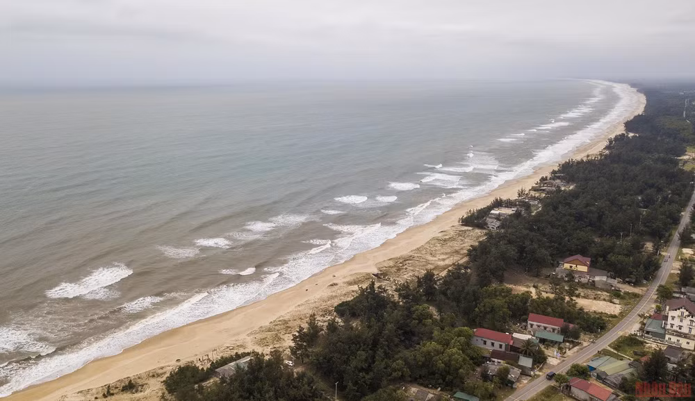 Hoa vẫn nở trên chiến trường năm xưa - Quảng Trị sau 50 năm giải phóng -0