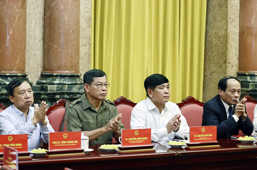 Các đại biểu tại buổi làm việc. Chủ tịch nước làm việc với Hội Khoa học lịch sử Việt Nam -5