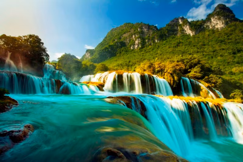 Thác Bản Giốc (Cao Bằng) một địa điểm du lịch nổi tiếng của Việt Nam. (Nguồn: Internet)