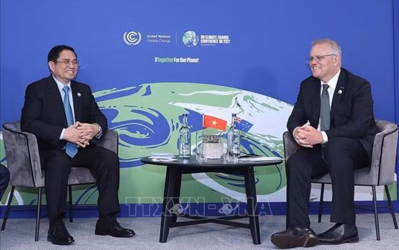 Thủ tướng Phạm Minh Chính gặp Thủ tướng Australia Scott Morrison. (Ảnh: Dương Giang/TTXVN)