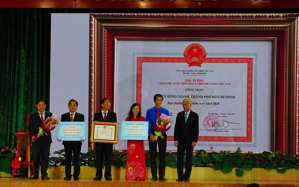 Công bố Quyết định của Thủ tướng Chính phủ công nhận huyện Bình Chánh đạt chuẩn nông thôn mới năm 2020. Huyện cuối cùng của Thành phố Hồ Chí Minh đạt chuẩn nông thôn mới -0