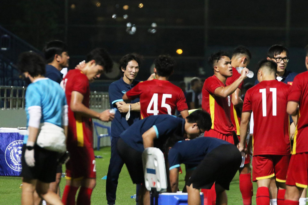 HLV Gong Oh-kyun hài lòng với màn trình diễn của U23 Việt Nam. (Ảnh: VFF) U23 Việt Nam thua 0-3 U23 UAE trong trận đấu tập -0