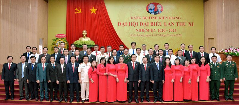 Ban Chấp hành ra mắt Đại hội. Bế mạc Đại hội Đảng bộ tỉnh Kiên Giang lần thứ 11 -0