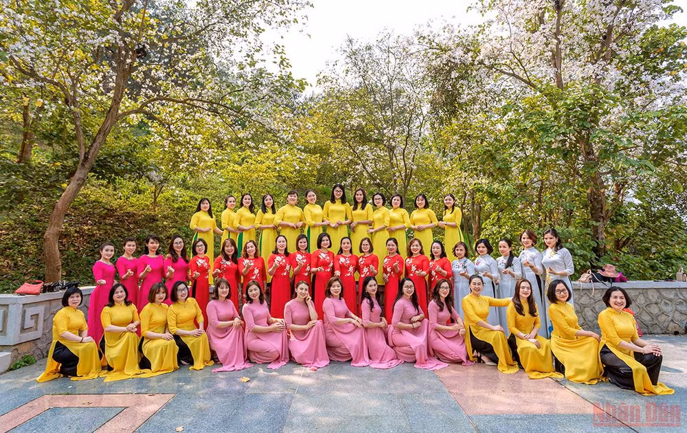 Phụ nữ toàn quốc hưởng ứng “Tuần lễ áo dài” -0