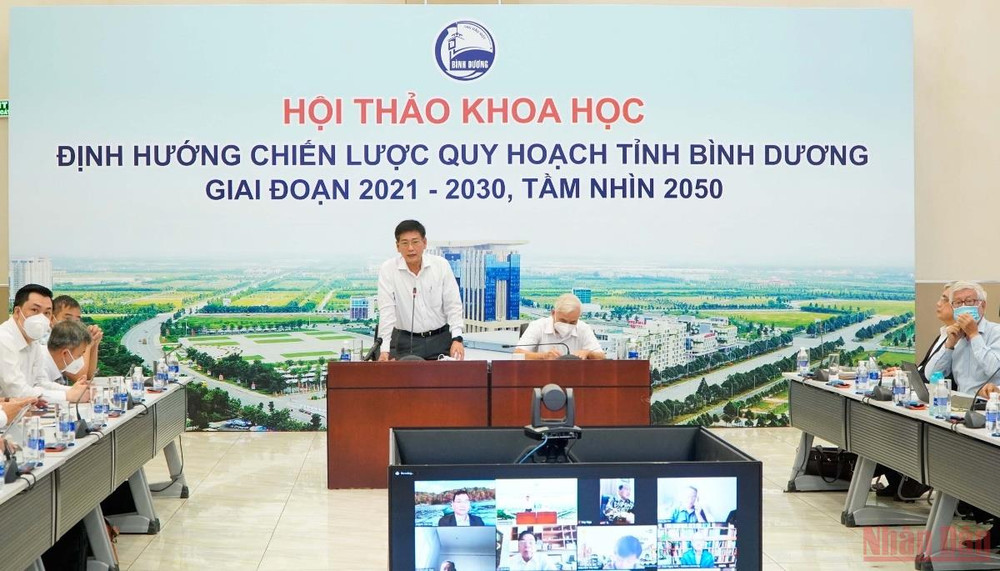 Phó Chủ tịch Thường trực UBND tỉnh Bình Dương Mai Hùng Dũng phát biểu ý kiến kết luận tại Hội thảo. Nhiều chuyên gia góp ý cho quy hoạch tỉnh Bình Dương -0