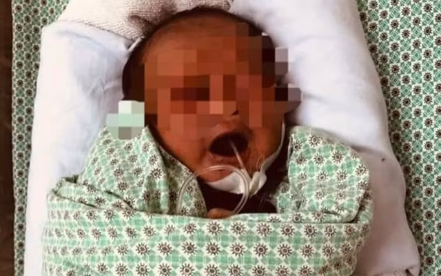 Bé sơ sinh bị bỏ rơi ở hố ga đã tử vong