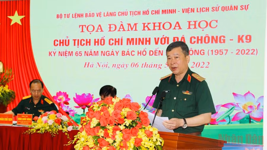 Thiếu tướng, TS Bùi Hải Sơn, Quyền Trưởng Ban Quản lý Lăng, Tư lệnh Bộ Tư lệnh Bảo vệ Lăng Chủ tịch Hồ Chí Minh phát biểu ý kiến tại buổi Tọa đàm.