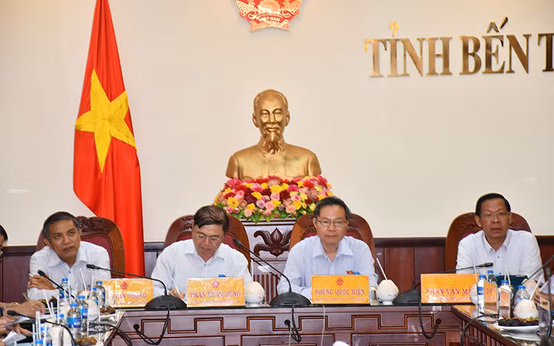 Đoàn công tác của QH làm việc với lãnh đạo tỉnh Bến Tre.