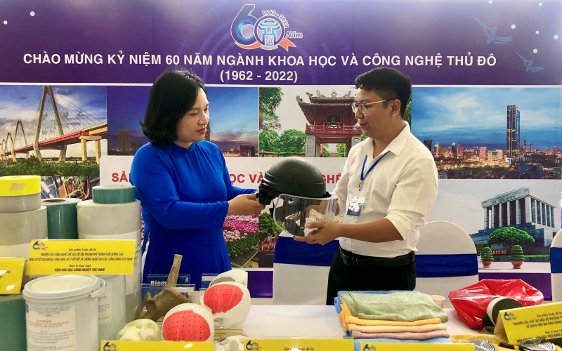 Giới thiệu các sản phẩm khoa học và công nghệ tiêu biểu của Thủ đô Hà Nội. Khoa học, công nghệ và đổi mới sáng tạo là động lực phát triển Thủ đô -0
