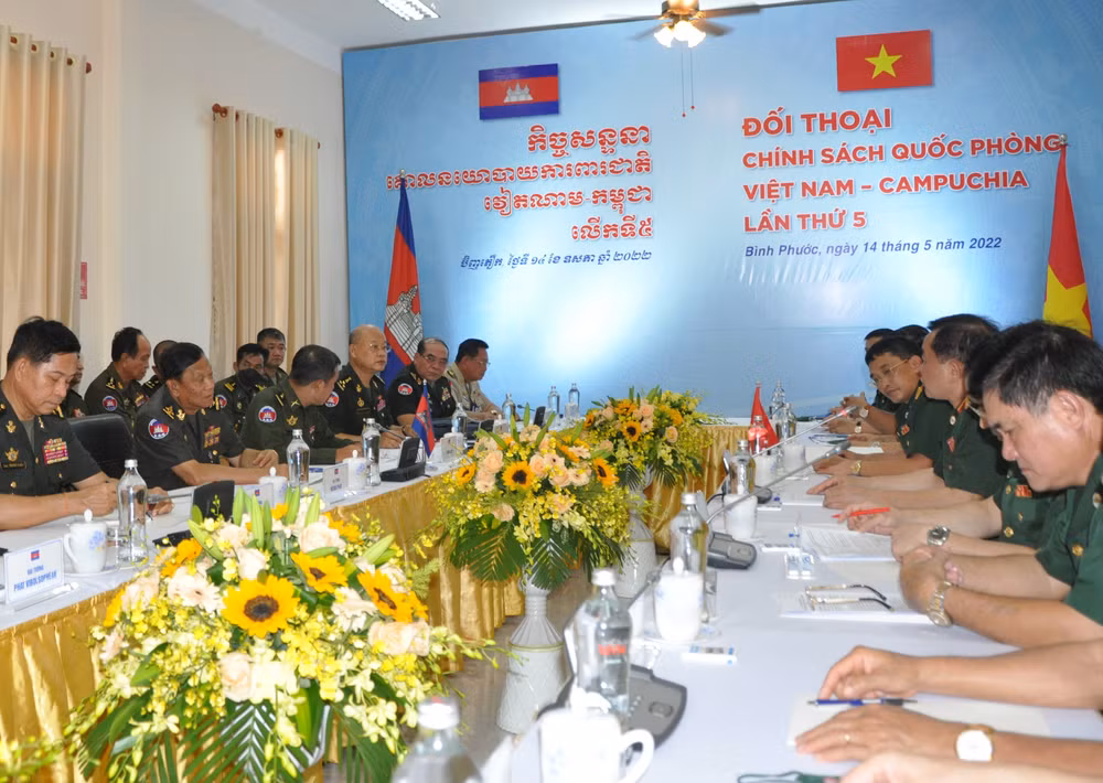 Bình Phước phát triển kinh tế gắn với củng cố quốc phòng -0