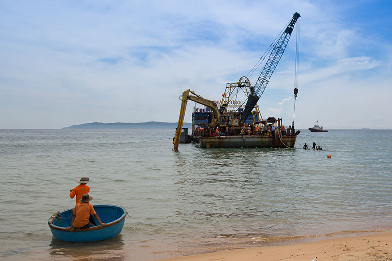 Ảnh: NHƠN CHÂU Phát triển kinh tế - xã hội gắn với bảo vệ chủ quyền quốc gia -0