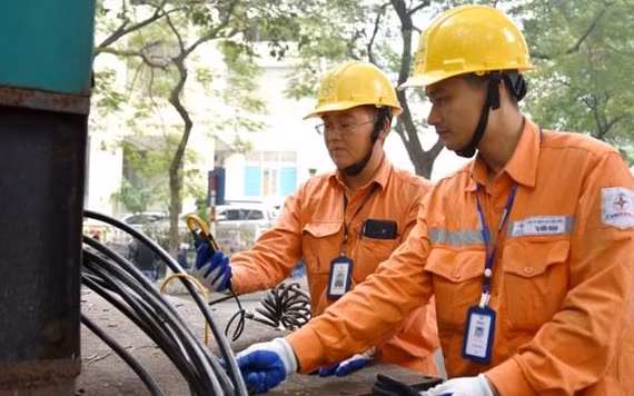 EVN siết chặt quy trình ghi chỉ số đồng hồ đo điện