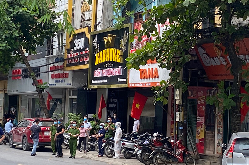 Cơ sở kinh doanh karaoke nơi 11 đối tượng tụ tập sử dụng ma túy.