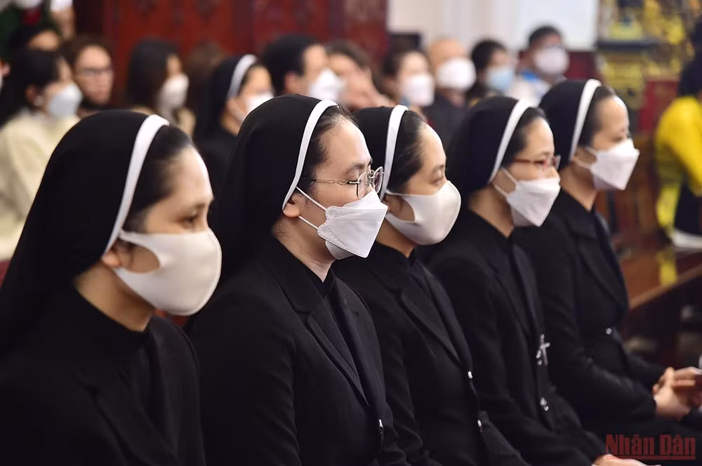 Một mùa Giáng sinh đặc biệt của 2 thành phố lớn Hà Nội và thành phố Hồ Chí Minh -0