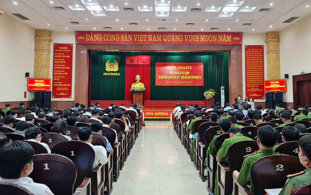 Toàn cảnh Hội nghị.