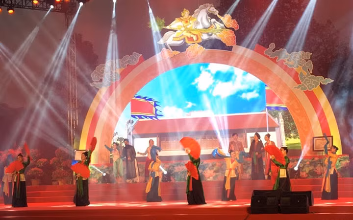 Kỷ niệm 10 năm Hội Gióng được ghi danh là di sản văn hóa phi vật thể của nhân loại