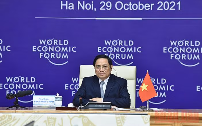 Thủ tướng Phạm Minh Chính chủ trì Đối thoại chiến lược quốc gia giữa Việt Nam và WEF tại điểm cầu Hà Nội. (Ảnh: TRẦN HẢI)