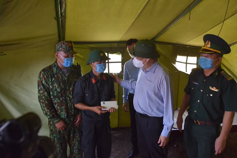 Không chấp hành khuyến cáo 5K, nguy cơ bùng dịch rất lớn -0