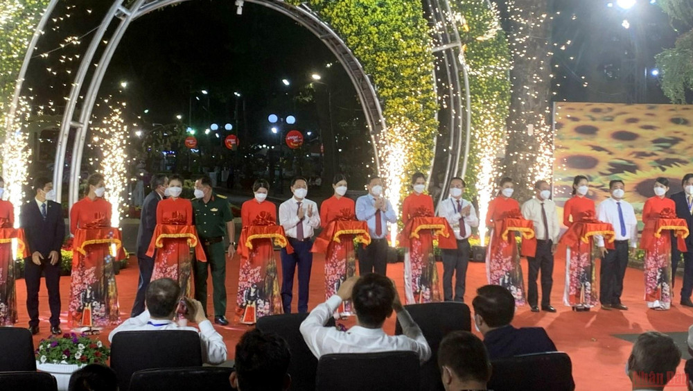 Nghi thức khai mạc Hội hoa Xuân Nhâm Dần 2022.