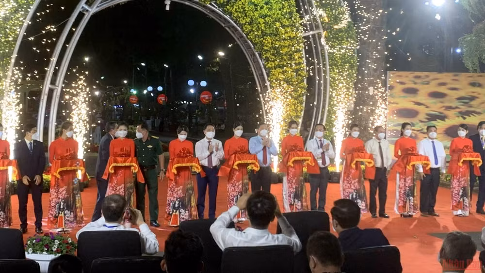 Nghi thức khai mạc Hội hoa Xuân Nhâm Dần 2022.