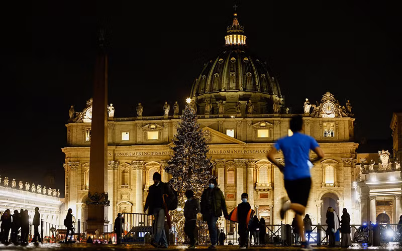 Thế giới đón Giáng sinh an lành giữa "làn sóng" Omicron