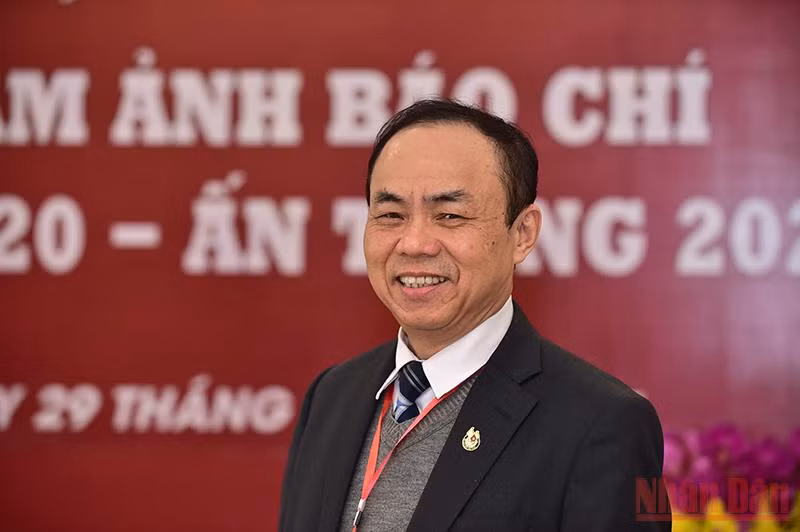 Tiến sĩ Trần Bá Dung, Ủy viên Ban Thường vụ khóa X, Trưởng Ban Nghiệp vụ Hội Nhà báo Việt Nam. Ảnh: THÀNH ĐẠT