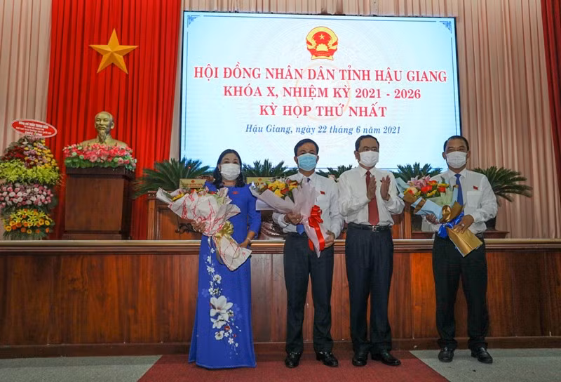 Đồng chí Trần Thanh Mẫn dự kỳ họp thứ nhất Hội đồng nhân dân tỉnh Hậu Giang -0
