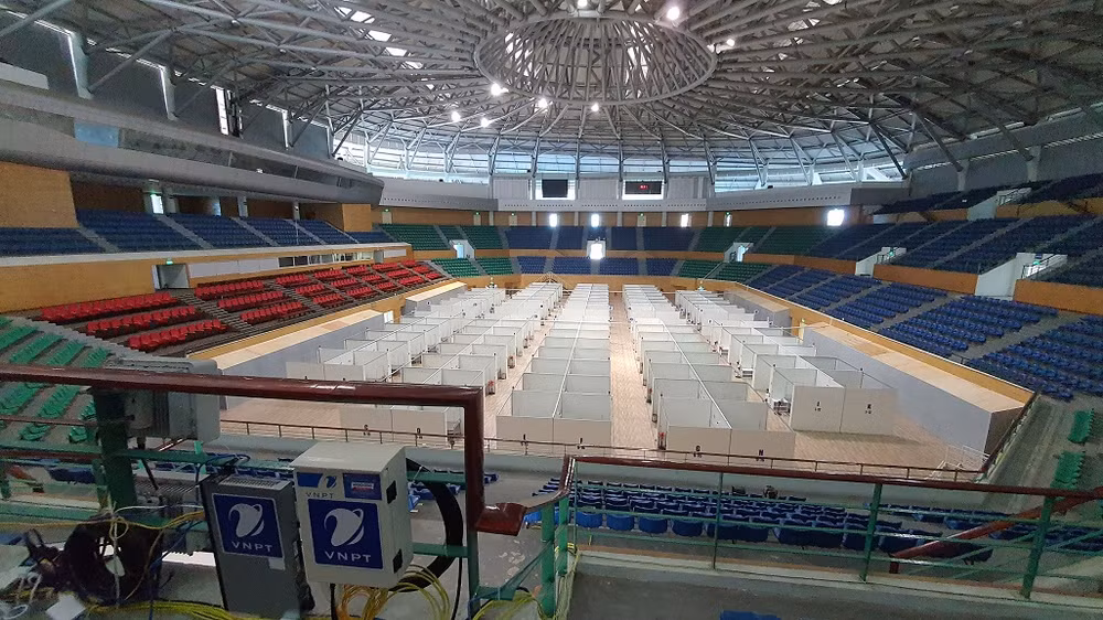 Thực hiện trên nền hạ tầng khu liên hợp thể thao nên VNPT phải cải tạo khá nhiều hạng mục để phù hợp với tiêu chuẩn y tế.