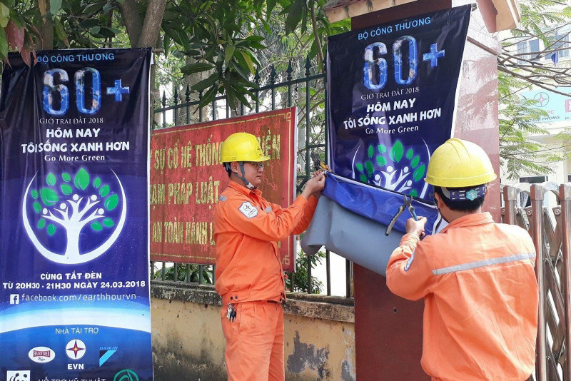 Tuyên truyền hưởng ứng chiến dịch Giờ Trái đất nhằm tiết kiệm năng lượng và bảo vệ môi trường.
